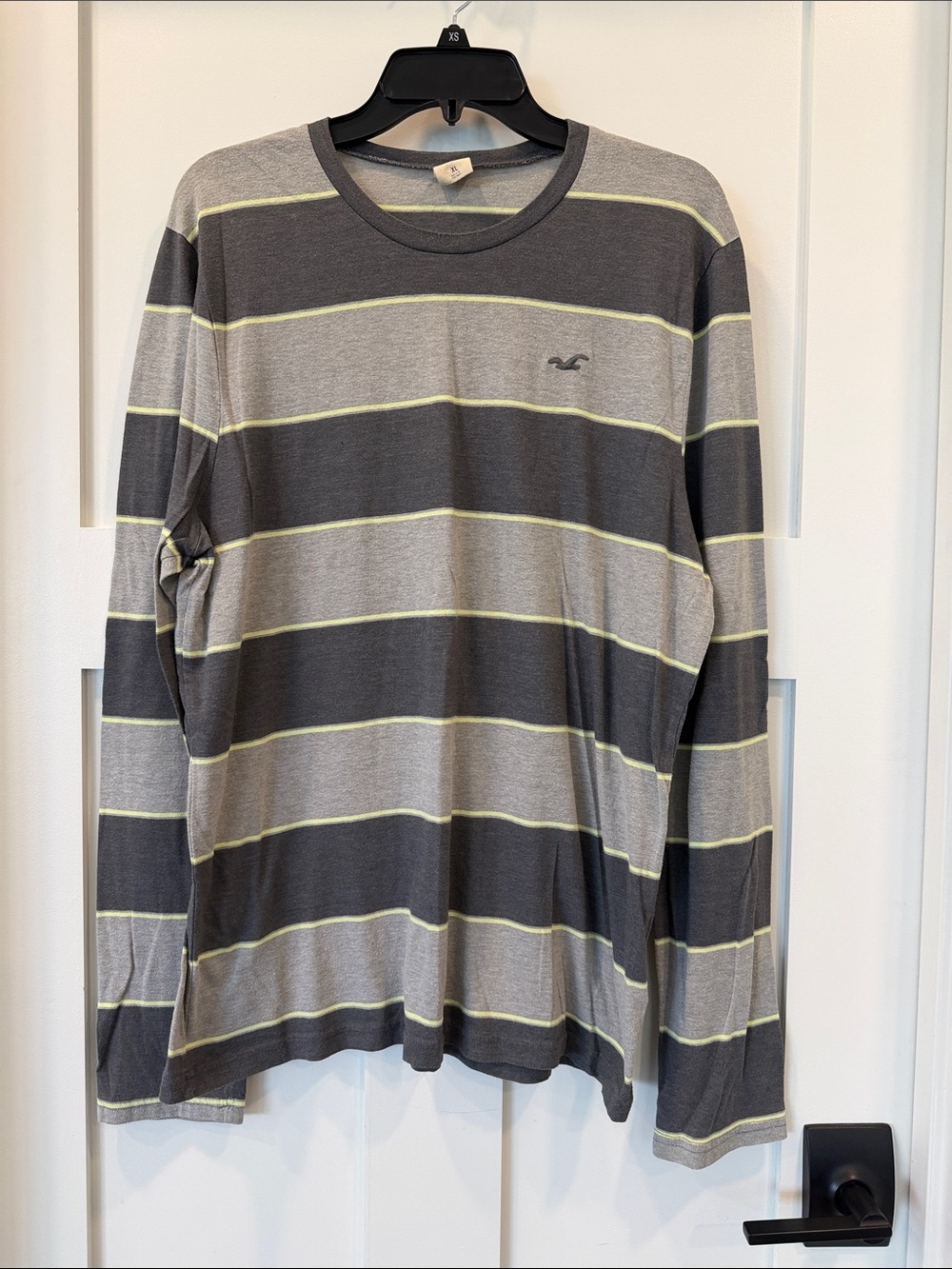 Hollister Men’s Gray and Light Yellow Striped Long-Sleeve Crew